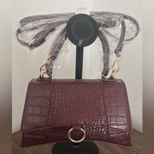 Elegant Burgundy Croc-Embossed Handbag